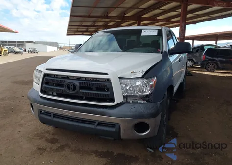 2010 Toyota Tundra Grade 4.6L V8 из США, поврежденный, VIN 5TFRM5F14AX013545